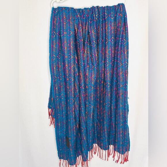 Imagine Peru Alpaca Beautiful Turquoise & Pink Home Decor or wear as a shawl - Picture 2 of 4